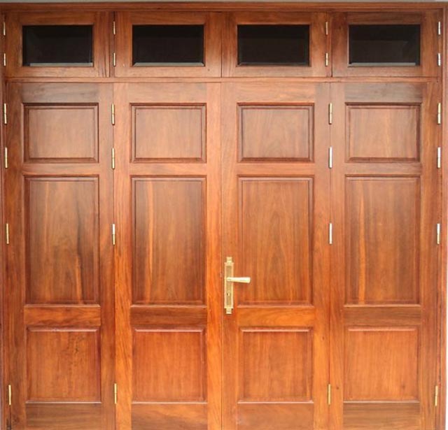 Cửa gỗ dổi thường được sử dụng làm cửa chính