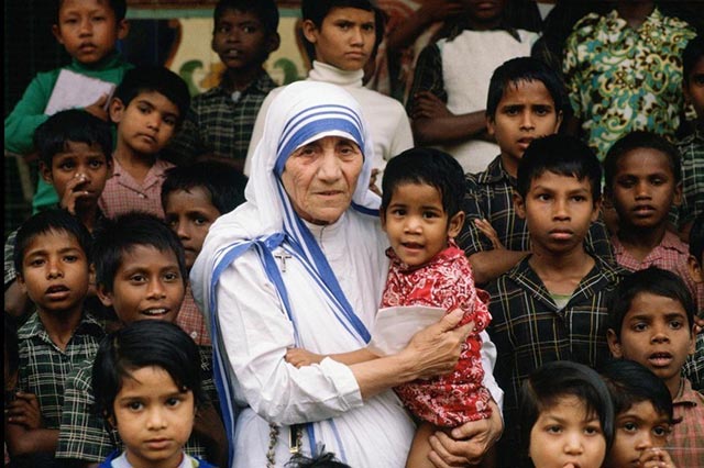 Mẹ Teresa với tình yêu và tấm lòng cao cả
